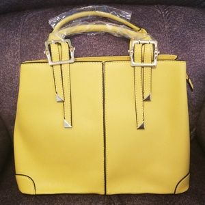 Gorgeous Yellow Purse!!!